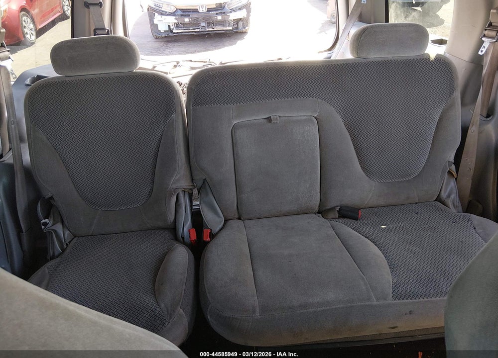 2002 FORD EXPEDITION XLT VIN: 1FMFU16L02LA22714