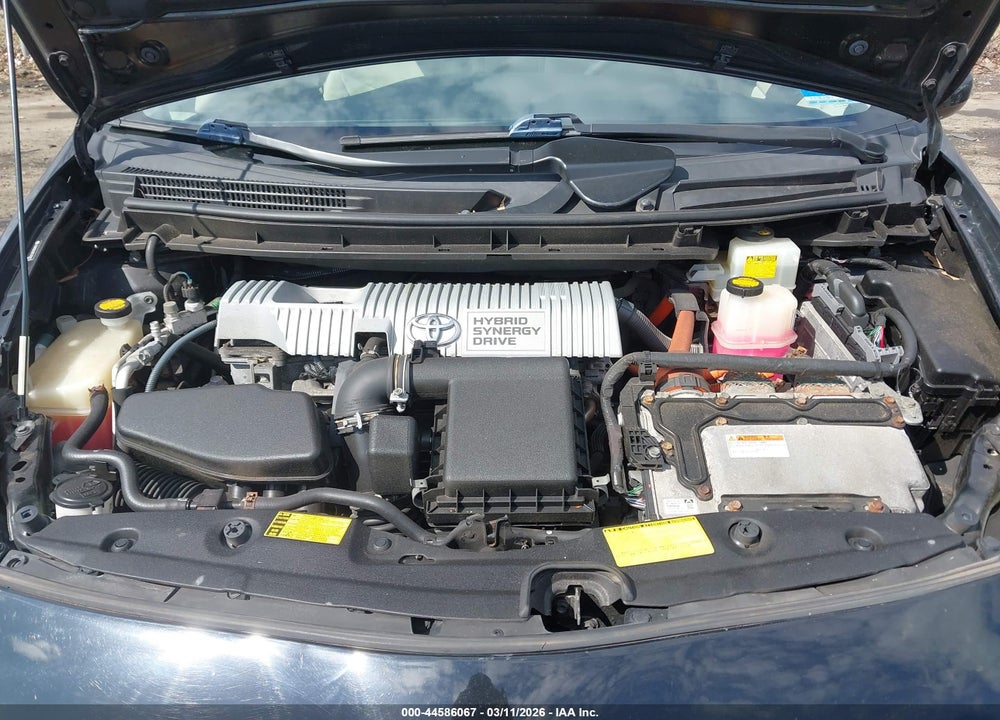 2011 TOYOTA PRIUS TWO VIN: JTDKN3DU2B5332813
