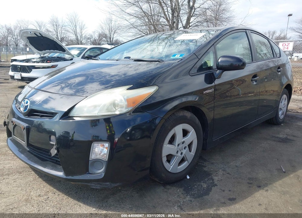 2011 TOYOTA PRIUS TWO VIN: JTDKN3DU2B5332813
