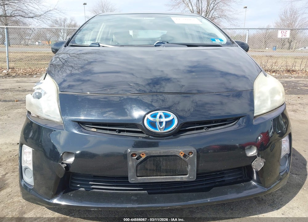 2011 TOYOTA PRIUS TWO VIN: JTDKN3DU2B5332813