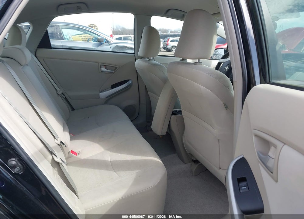2011 TOYOTA PRIUS TWO VIN: JTDKN3DU2B5332813