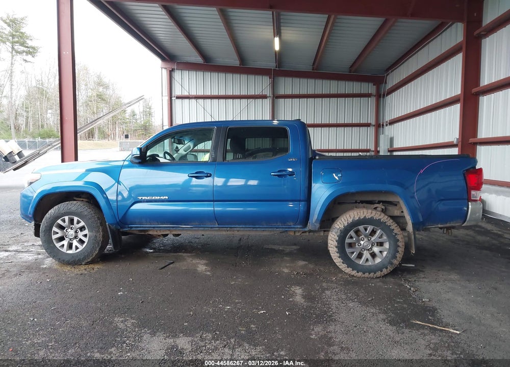 2017 TOYOTA TACOMA SR5 V6 VIN: 3TMCZ5ANXHM092656