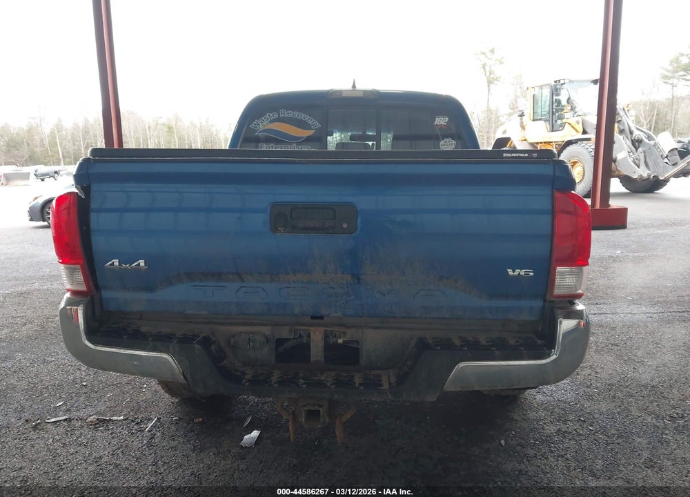 2017 TOYOTA TACOMA SR5 V6 VIN: 3TMCZ5ANXHM092656