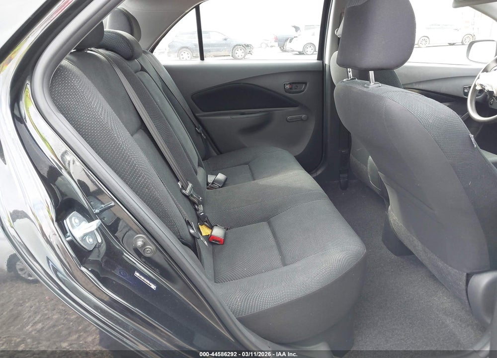 2011 TOYOTA YARIS VIN: JTDBT4K37B1403825
