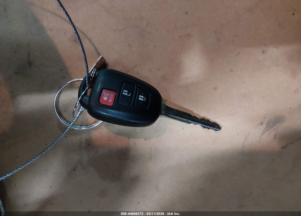 2017 TOYOTA RAV4 LE VIN: 2T3BFREV2HW626771