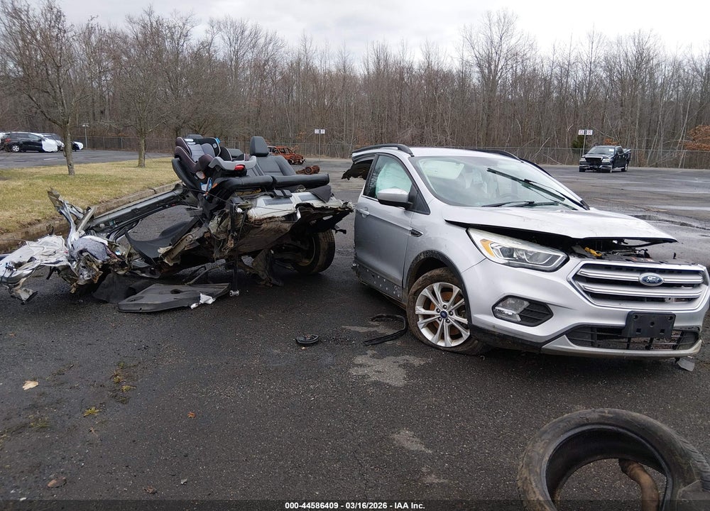 2017 FORD ESCAPE SE VIN: 1FMCU0G95HUC30297