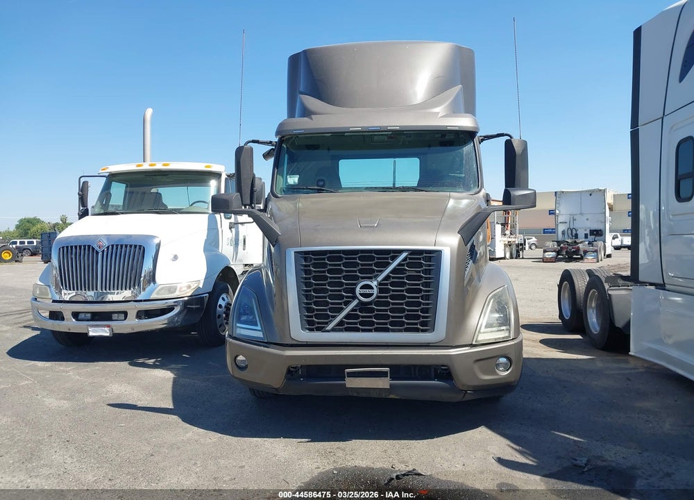 2018 VOLVO VNR VIN: 4V4W19DH8JN996815