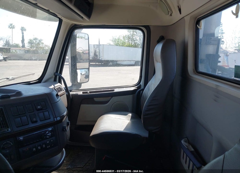 2018 VOLVO VNL VIN: 4V4NB9EH4JN995720