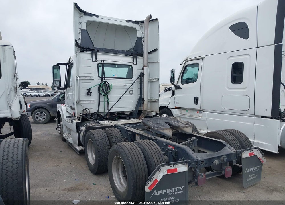 2018 VOLVO VNL VIN: 4V4NB9EH4JN995720