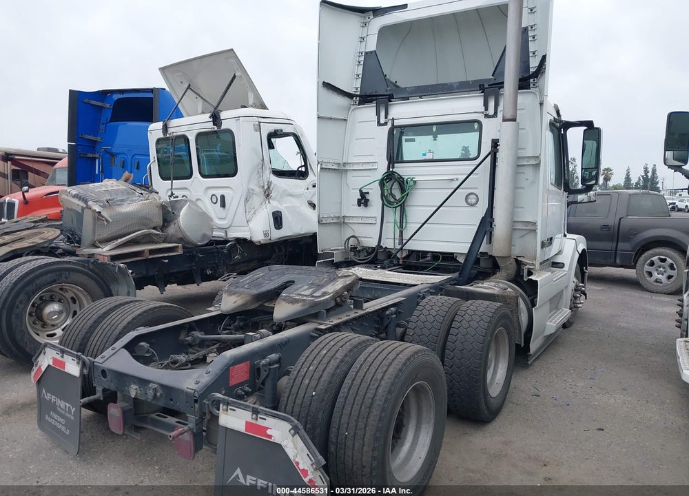 2018 VOLVO VNL VIN: 4V4NB9EH4JN995720