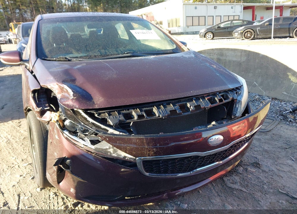 2018 KIA FORTE LX VIN: 3KPFK4A74JE228180