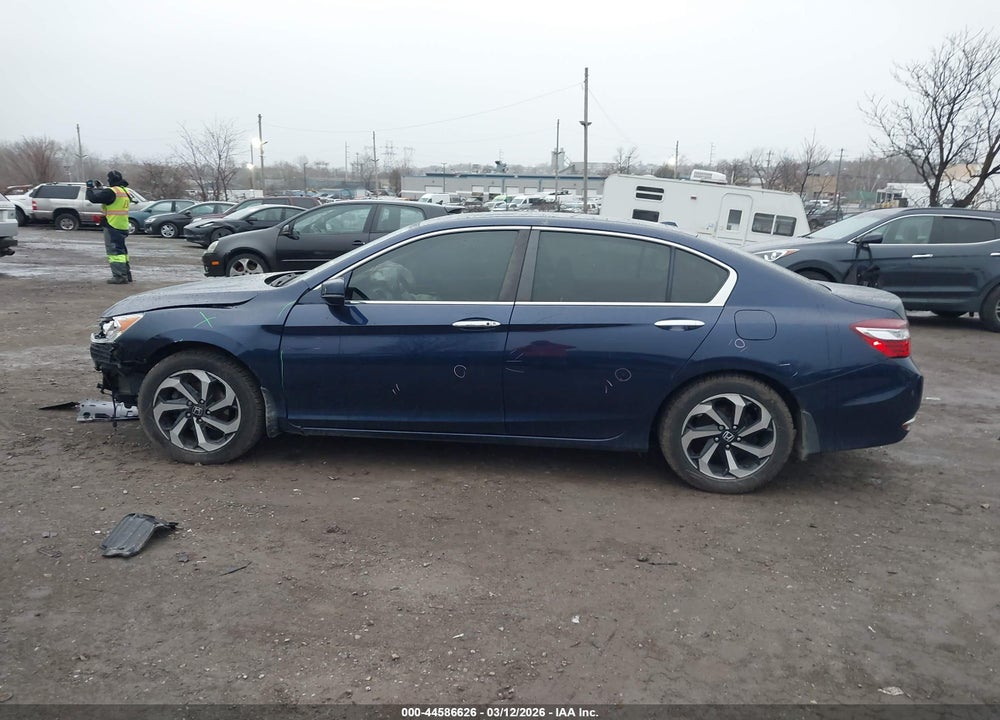2016 HONDA ACCORD EX-L VIN: 1HGCR2F92GA036945
