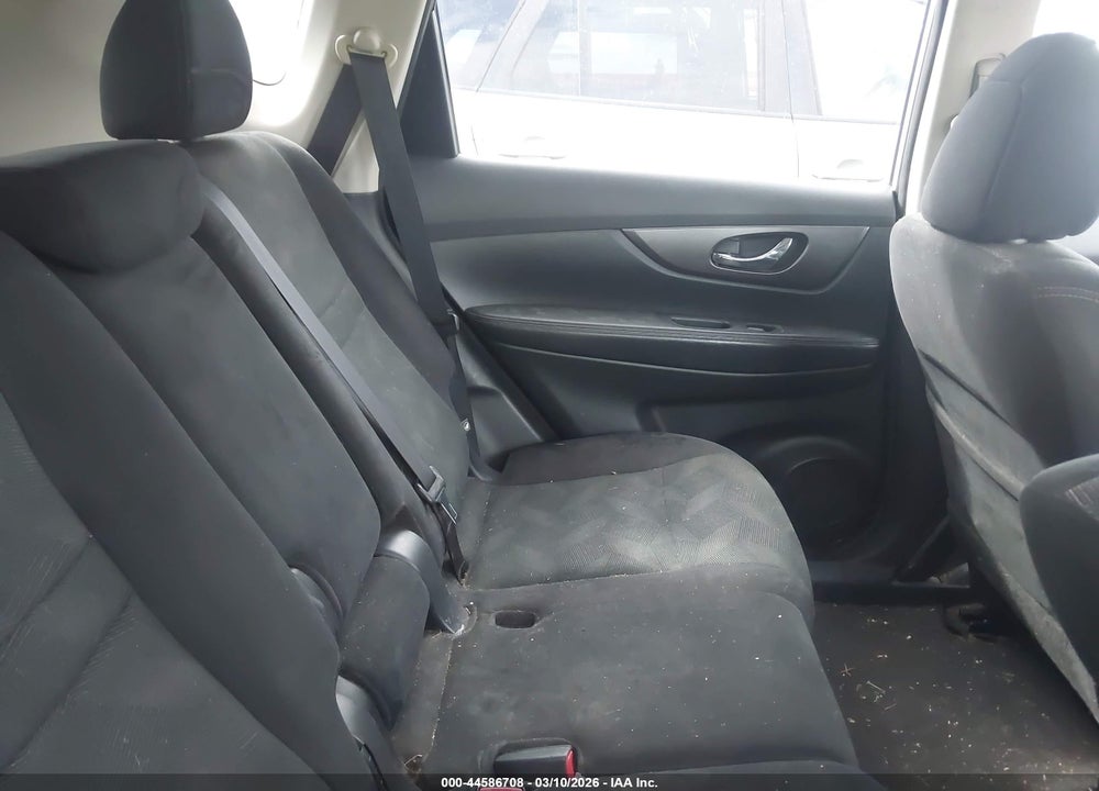 2016 NISSAN ROGUE S VIN: 5N1AT2MT6GC774429