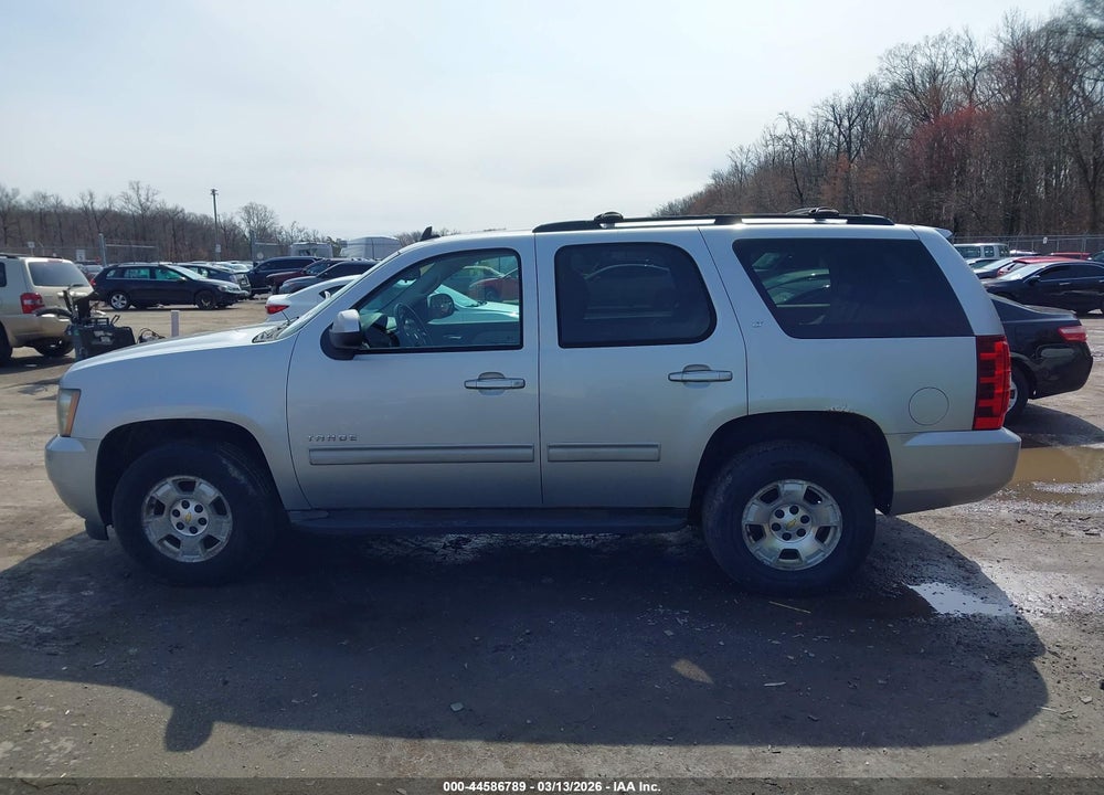 2010 CHEVROLET TAHOE LT VIN: 1GNUKBE01AR277793