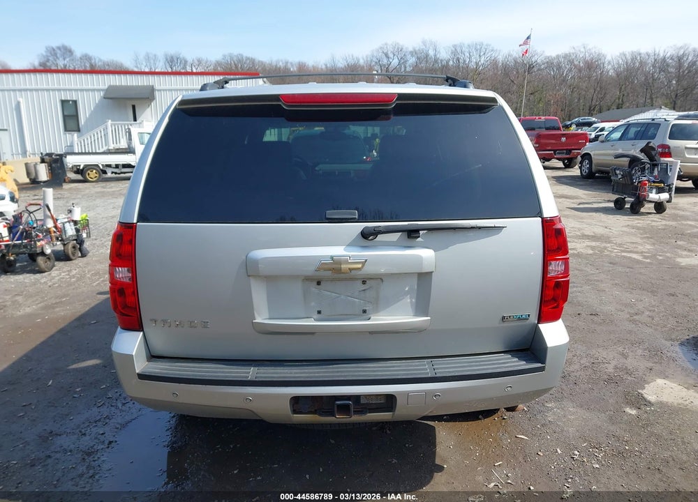 2010 CHEVROLET TAHOE LT VIN: 1GNUKBE01AR277793