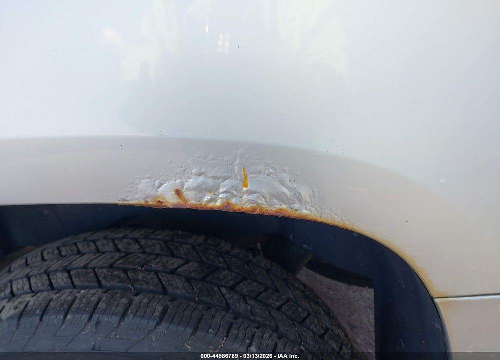 2010 CHEVROLET TAHOE LT VIN: 1GNUKBE01AR277793