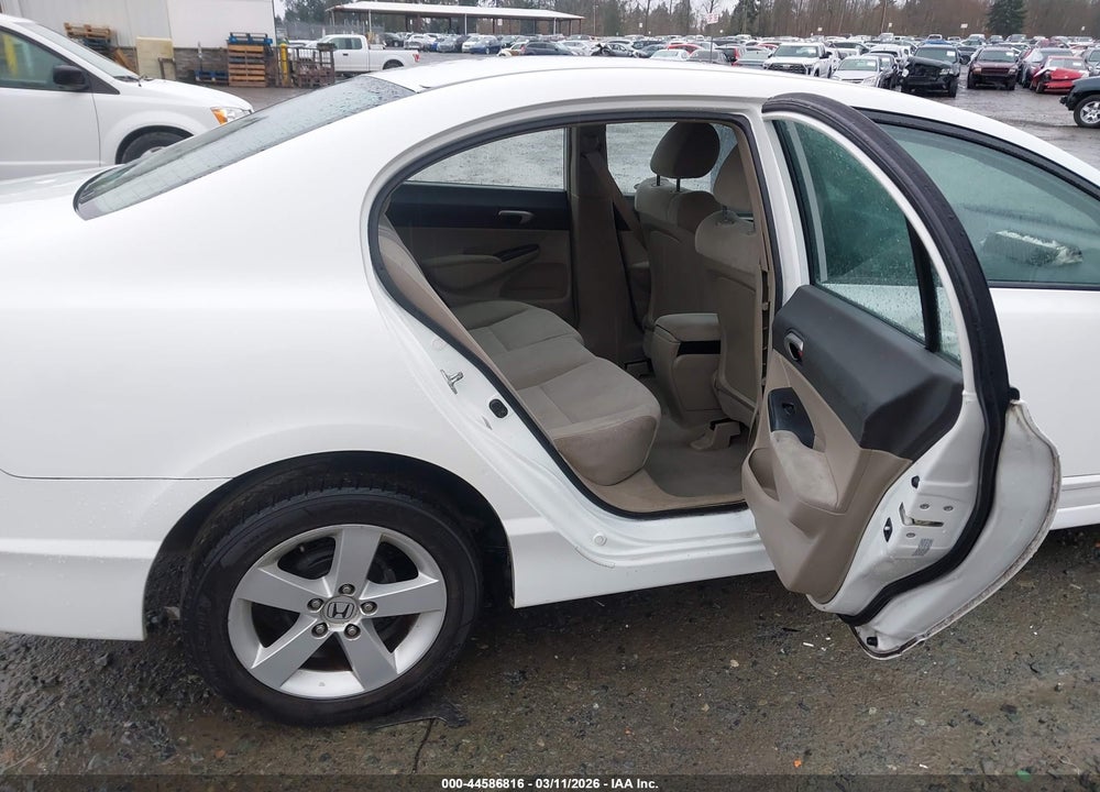 2010 HONDA CIVIC LX VIN: 2HGFA1F5XAH579710