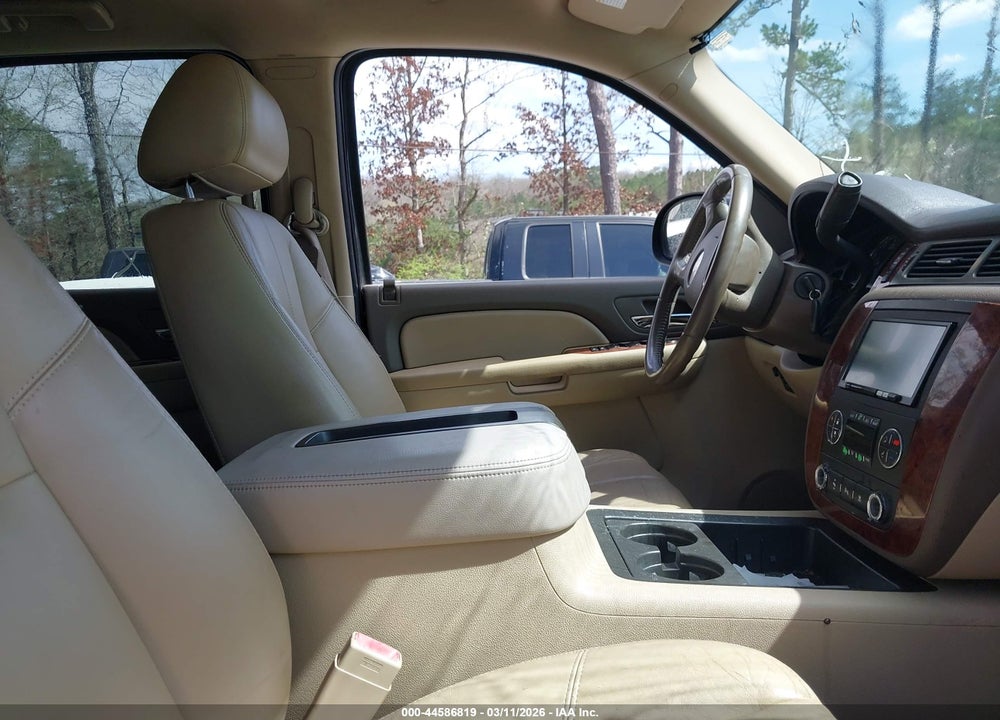 2011 CHEVROLET TAHOE LT VIN: 1GNSCBE07BR126785
