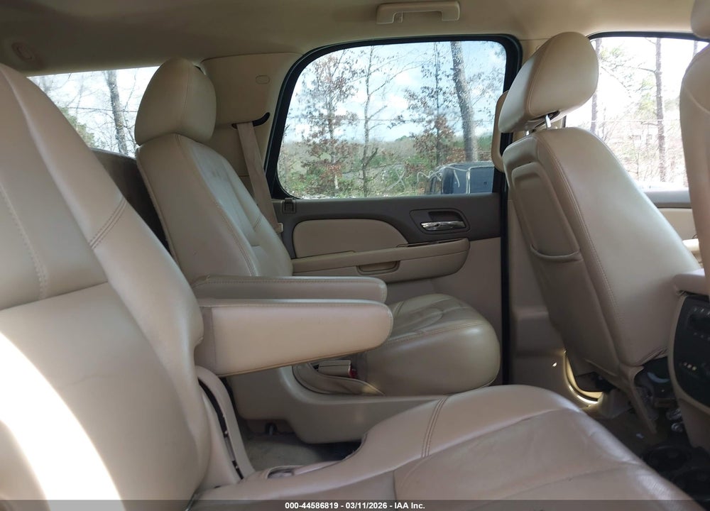 2011 CHEVROLET TAHOE LT VIN: 1GNSCBE07BR126785