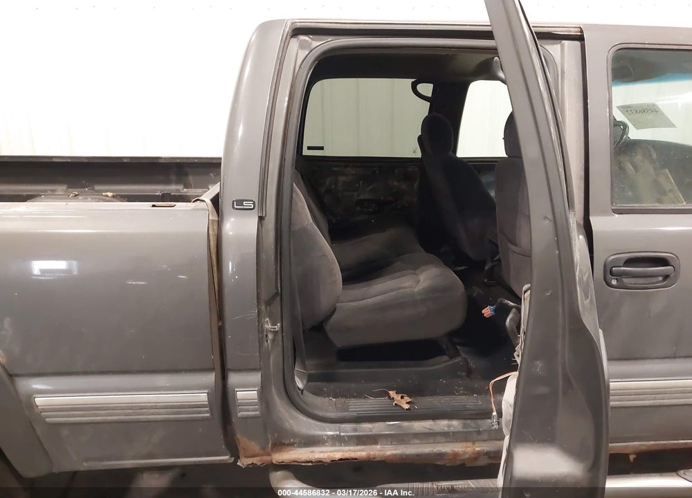 2001 CHEVROLET SILVERADO 1500HD LS VIN: 1GCGK13U71F204404