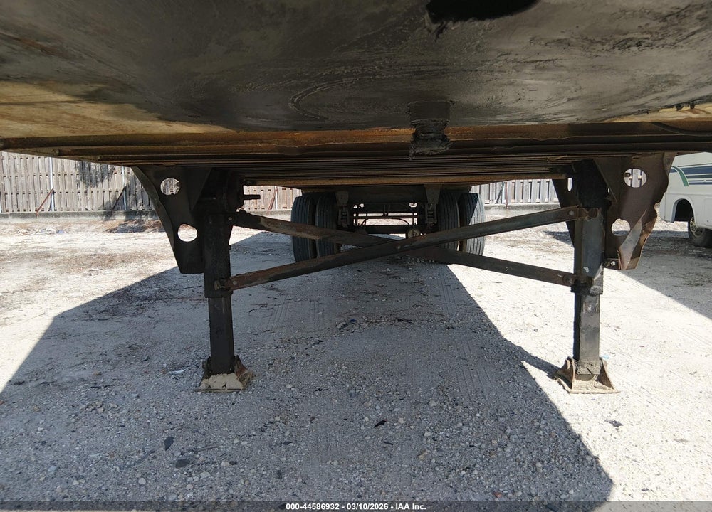 1995 UTILITY TRAILER MFG --- VIN: 1UYVS1283SC622801