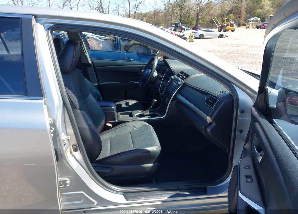 2015 TOYOTA CAMRY SE VIN: 4T1BF1FK2FU078461