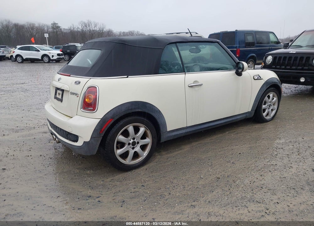 2009 MINI COOPER S VIN: WMWMS33539TG89578