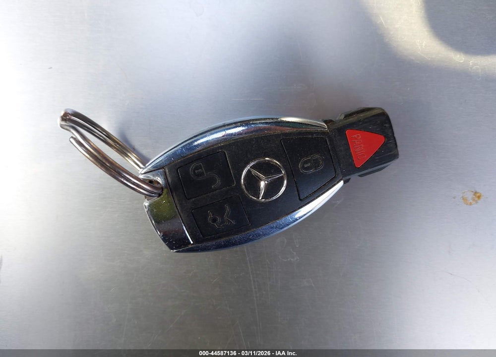 2014 MERCEDES-BENZ C CLASS VIN: WDDGJ4HB8EG183709