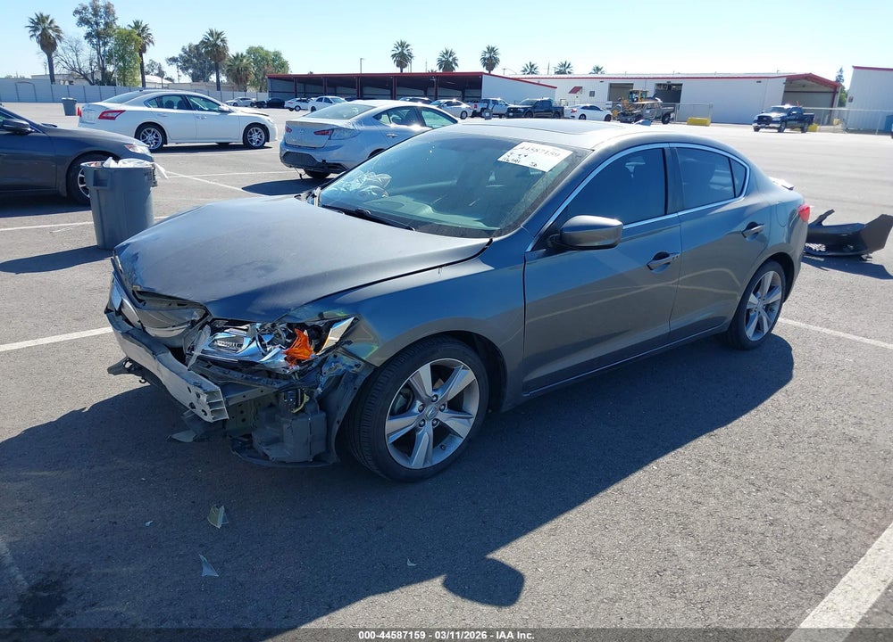 2013 ACURA ILX 2.0L VIN: 19VDE1F52DE014130