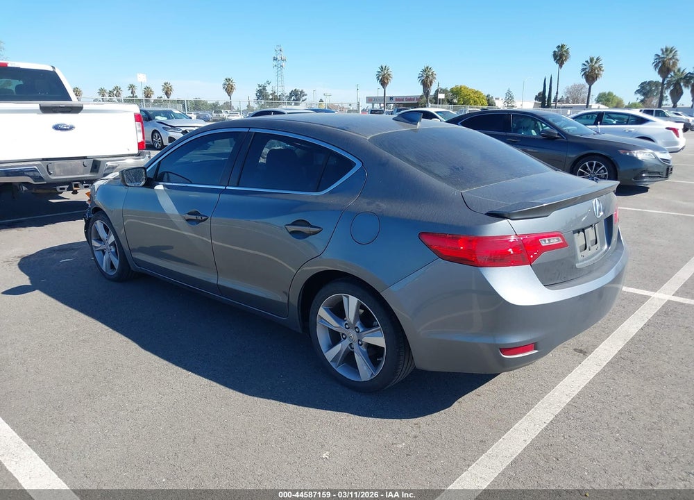 2013 ACURA ILX 2.0L VIN: 19VDE1F52DE014130