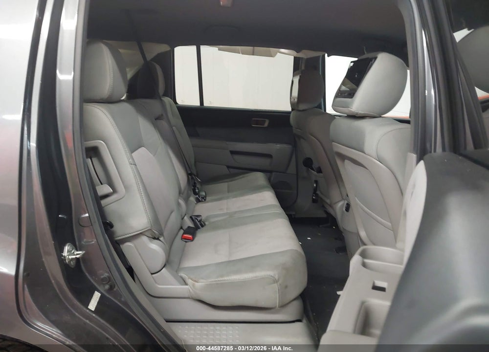 2012 HONDA PILOT EX VIN: 5FNYF4H42CB052705