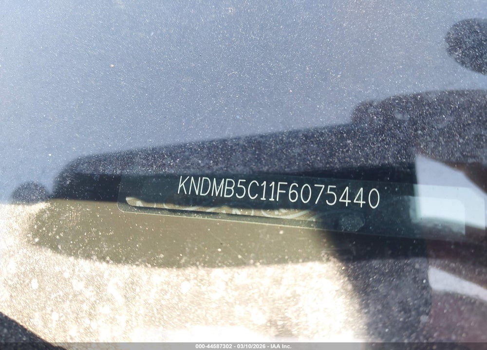2015 KIA SEDONA LX VIN: KNDMB5C11F6075440