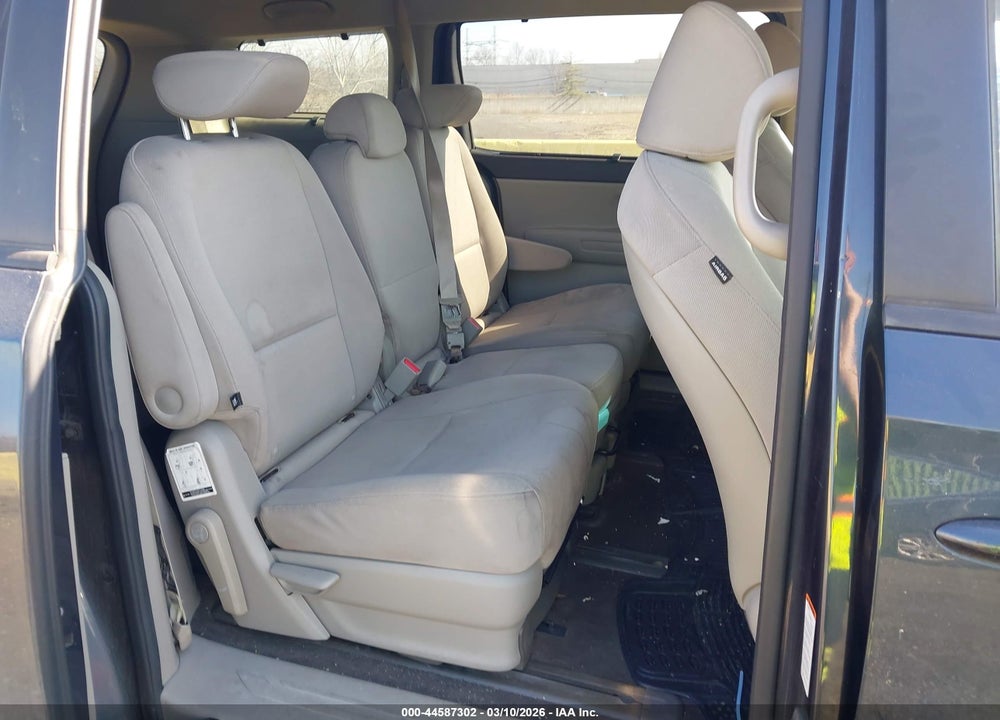 2015 KIA SEDONA LX VIN: KNDMB5C11F6075440