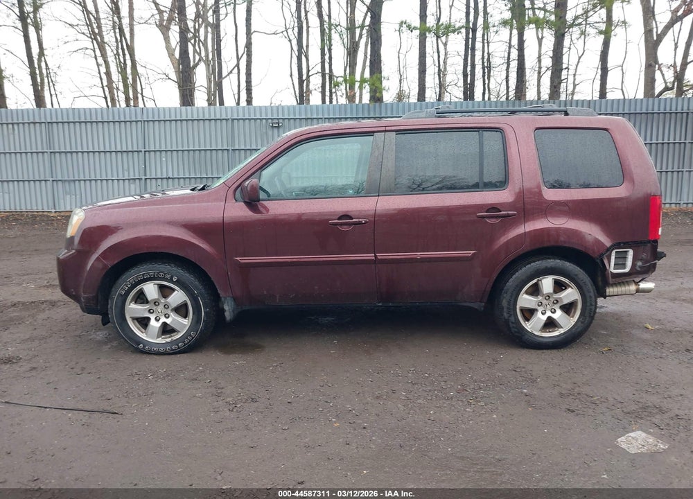 2011 HONDA PILOT EX-L VIN: 5FNYF4H58BB047368