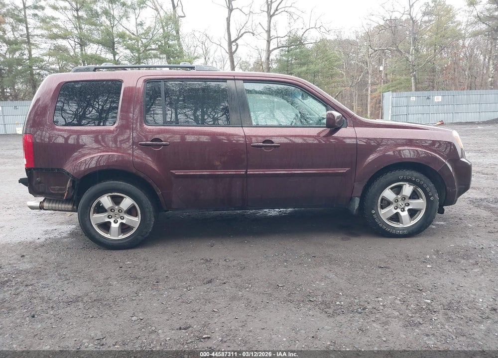 2011 HONDA PILOT EX-L VIN: 5FNYF4H58BB047368