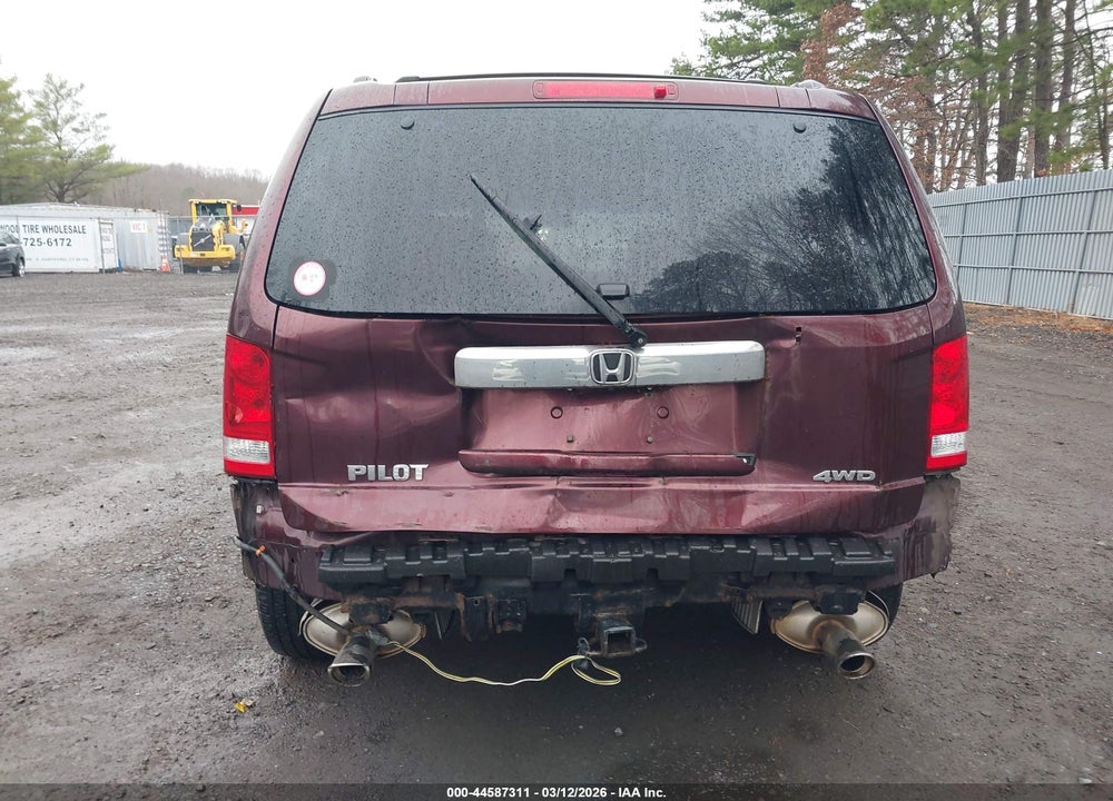 2011 HONDA PILOT EX-L VIN: 5FNYF4H58BB047368