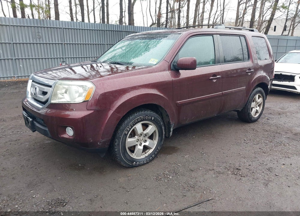 2011 HONDA PILOT EX-L VIN: 5FNYF4H58BB047368