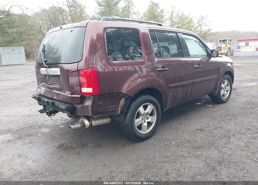 2011 HONDA PILOT EX-L VIN: 5FNYF4H58BB047368