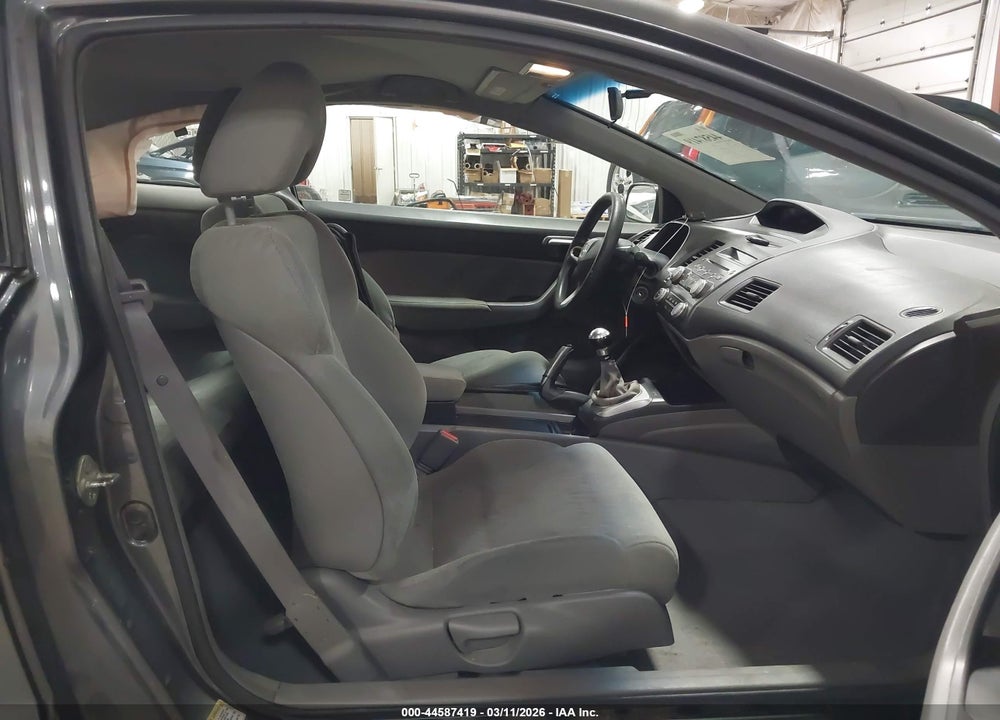 2009 HONDA CIVIC LX VIN: 2HGFG11619H505084
