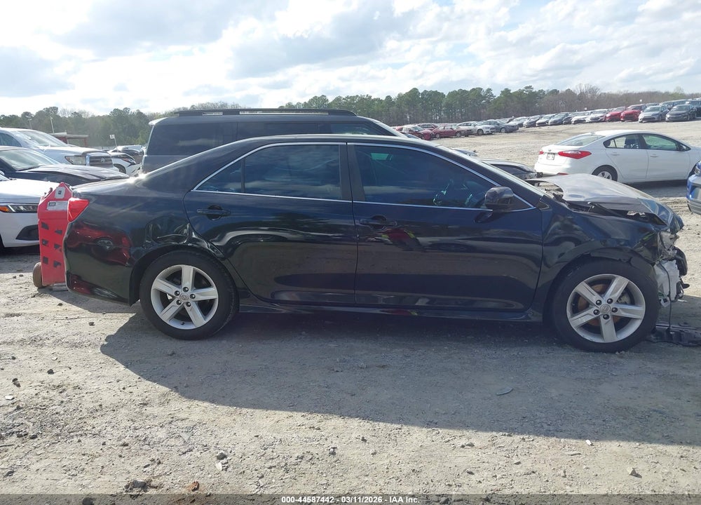 2014 TOYOTA CAMRY SE VIN: 4T1BF1FK0EU439443