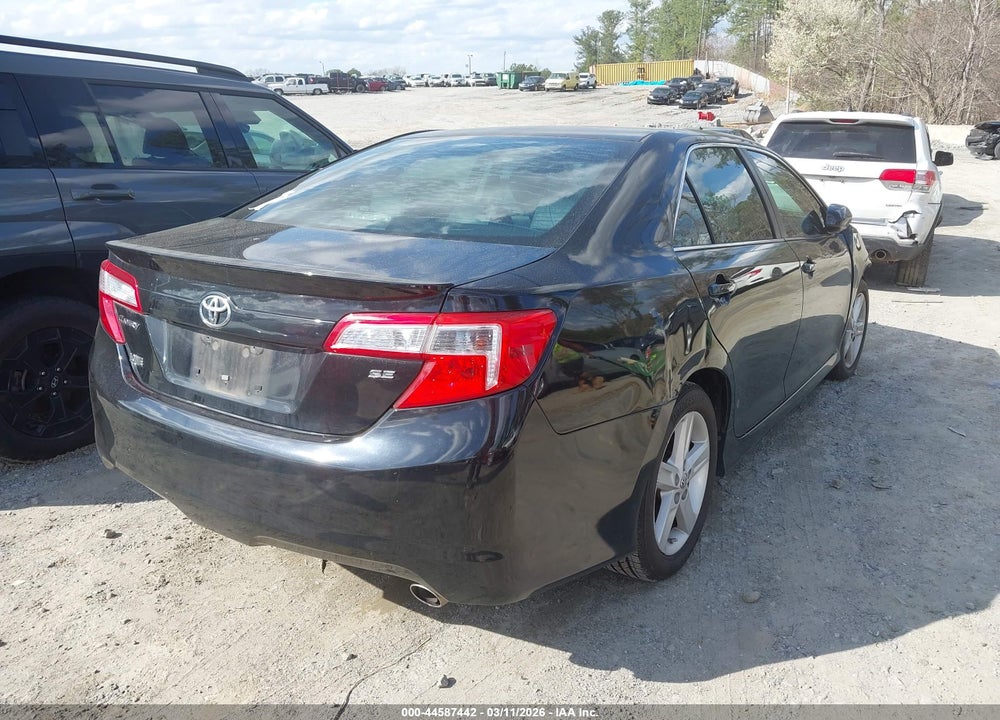 2014 TOYOTA CAMRY SE VIN: 4T1BF1FK0EU439443