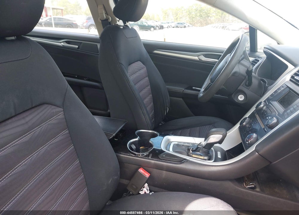 2016 FORD FUSION SE VIN: 3FA6P0HD6GR105901