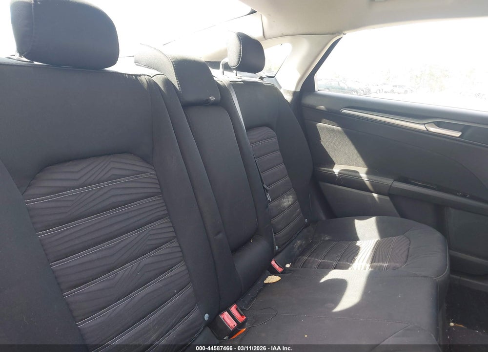 2016 FORD FUSION SE VIN: 3FA6P0HD6GR105901
