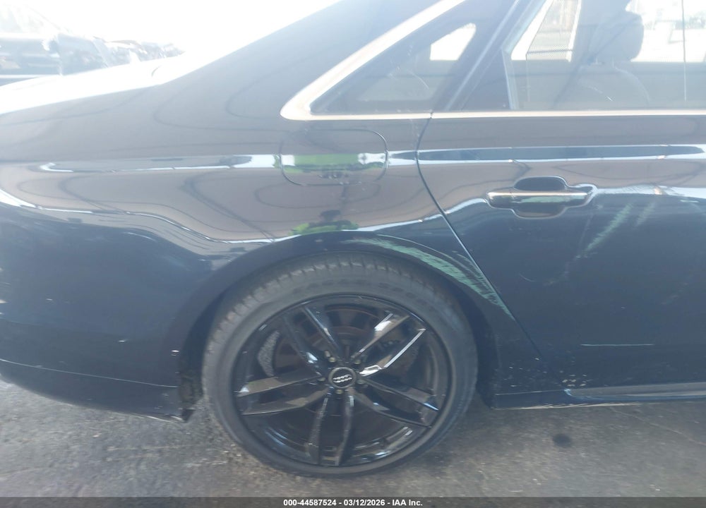 2017 AUDI A8 L 3.0T VIN: WAU44AFD9HN019308