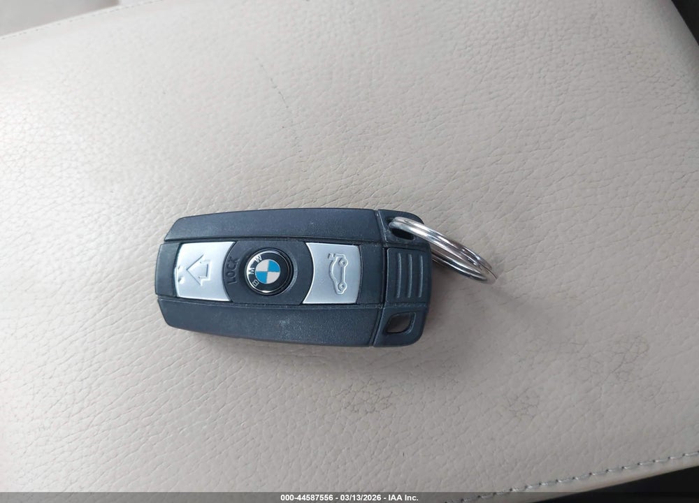 2008 BMW 328XI VIN: WBAVC73528KP39624