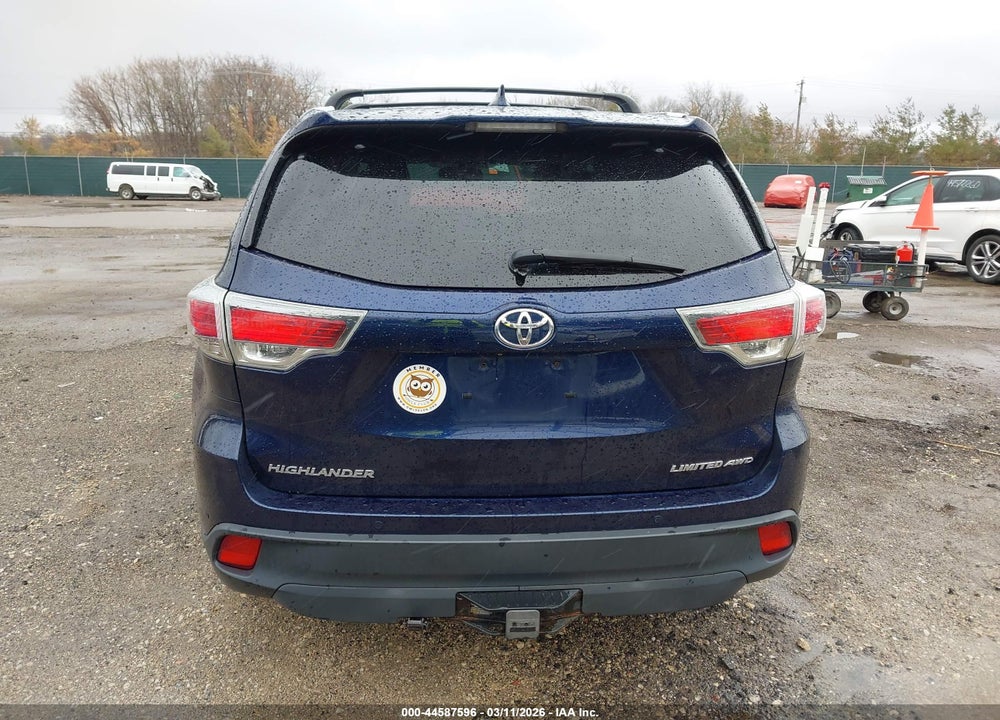 2015 TOYOTA HIGHLANDER LIMITED V6 VIN: 5TDDKRFH7FS206581