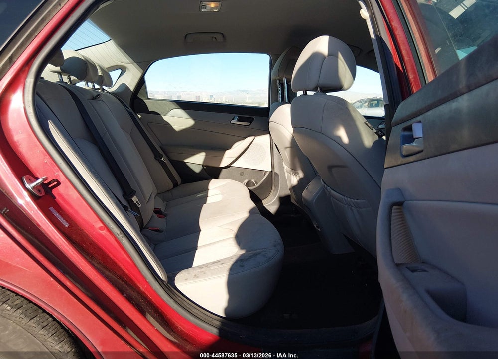 2016 HYUNDAI SONATA HYBRID SE VIN: KMHE24L19GA040976