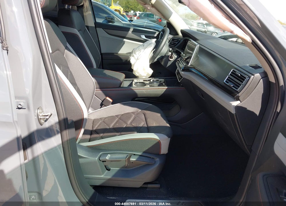 2025 VOLKSWAGEN ATLAS 2.0T PEAK EDITION VIN: 1V2CR2CA1SC563223
