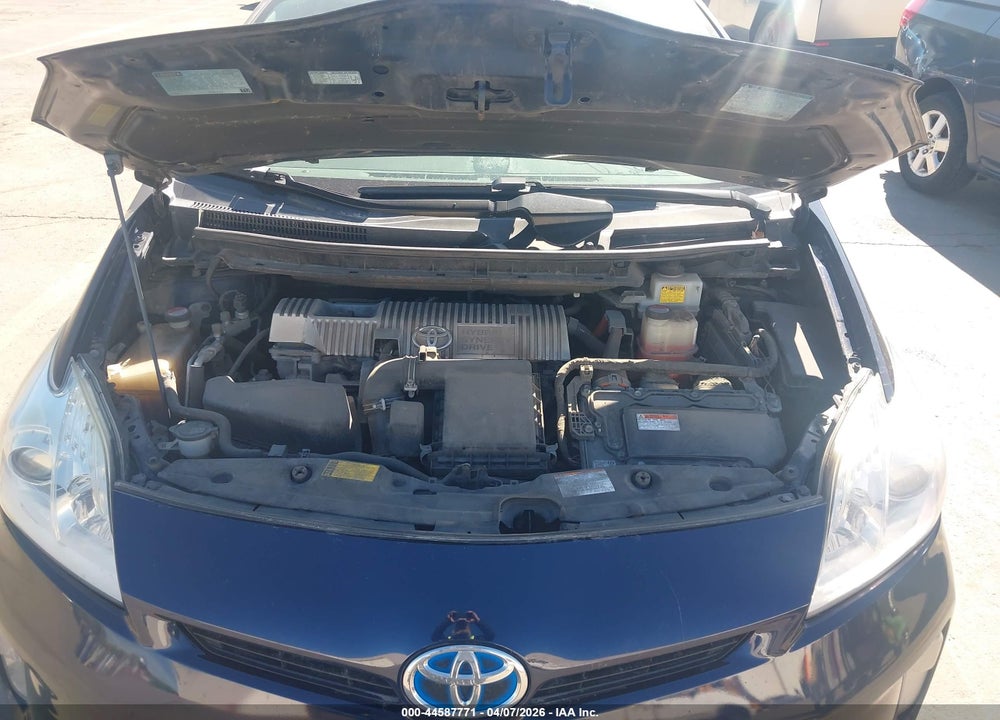2015 TOYOTA PRIUS THREE VIN: JTDKN3DU2F1872613