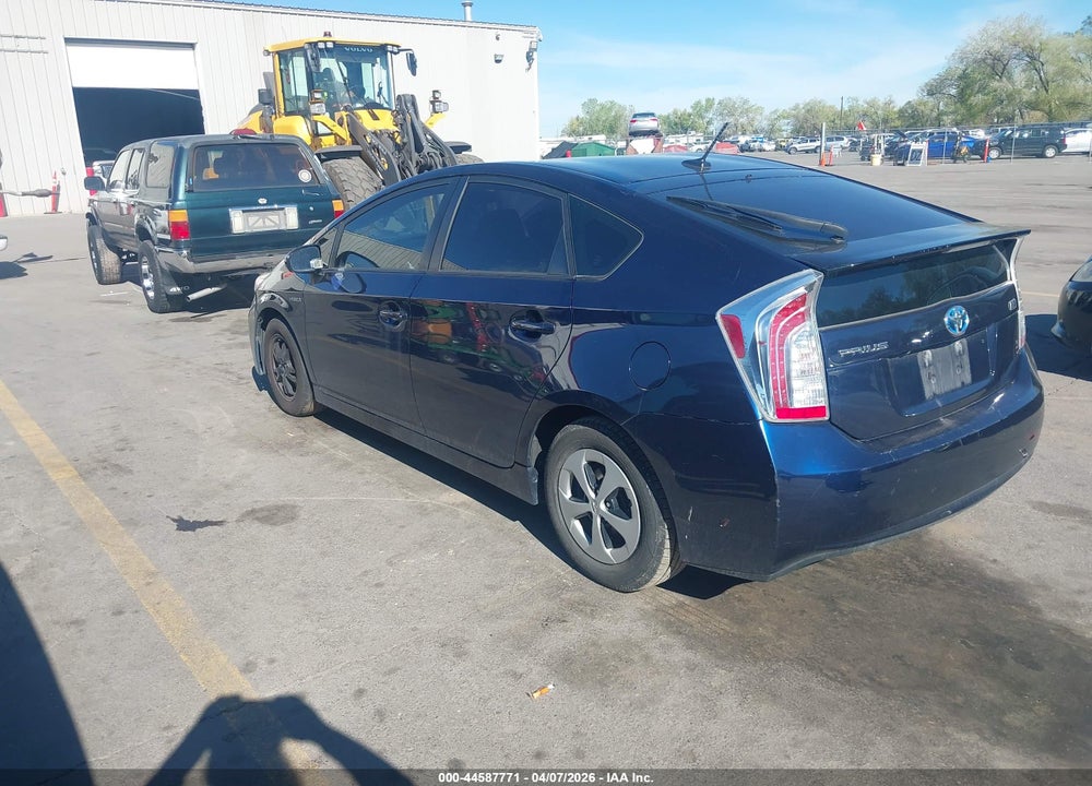 2015 TOYOTA PRIUS THREE VIN: JTDKN3DU2F1872613